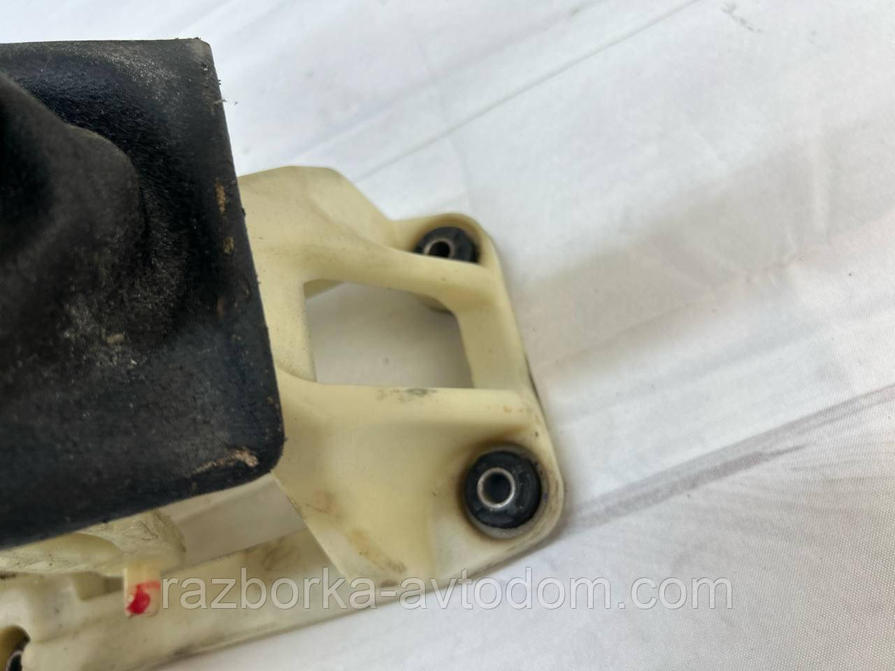 Куліса МКПП перемикання передач 5-ступка Hyundai Getz (02-10) OE:437101C000