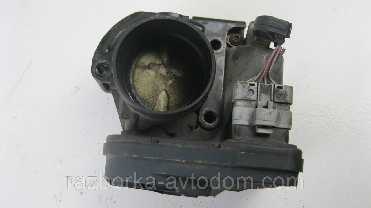 Дросельна заслінка Citroen C4, Berlingo, Peugeot 307, 308, Partner 1,6 OE:1635Z8