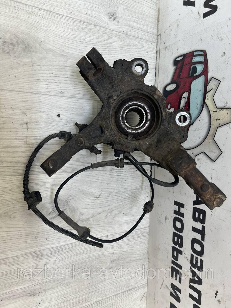 Поворотний кулак передній правий (цапфа/ступця) Peugeot Bipper (07-16), Fiat Fiorino (07-), Citroen Nemo (07-) OE:3647A1