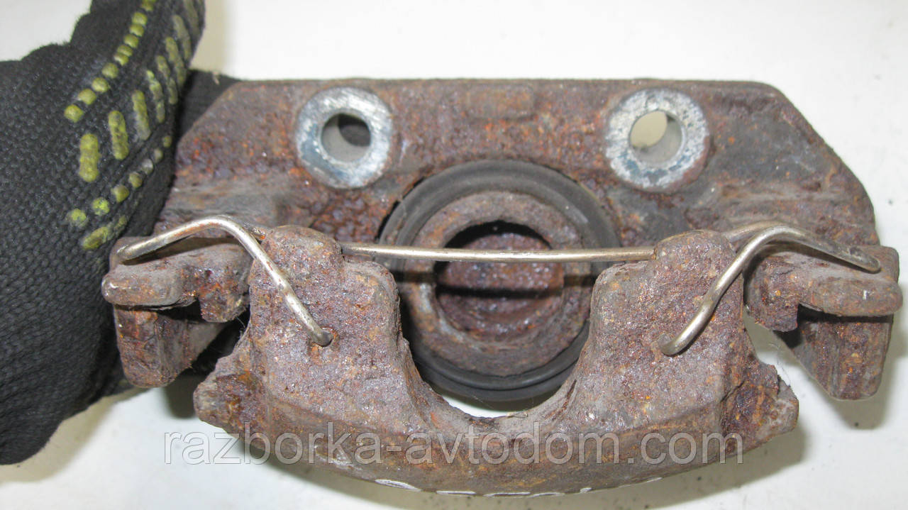 Суппорт передній правий Delco Opel Kadett E, Combo, Corsa A, B, Vectra A, Astra F OE: 90421730