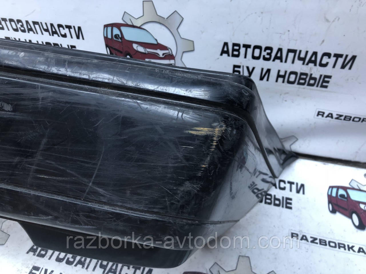 Бампер задній Nissan Sentra купе (85-90) 8502265A00
