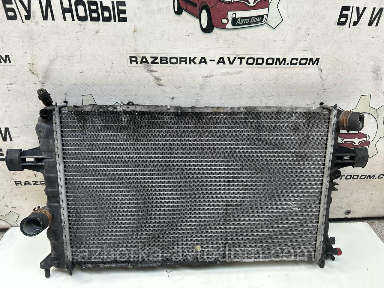 Радіатор охолодження основний Opel Astra G, Zafira A 2.0, 2.2Tdi OE:09157937, Behr. 47250, 47250