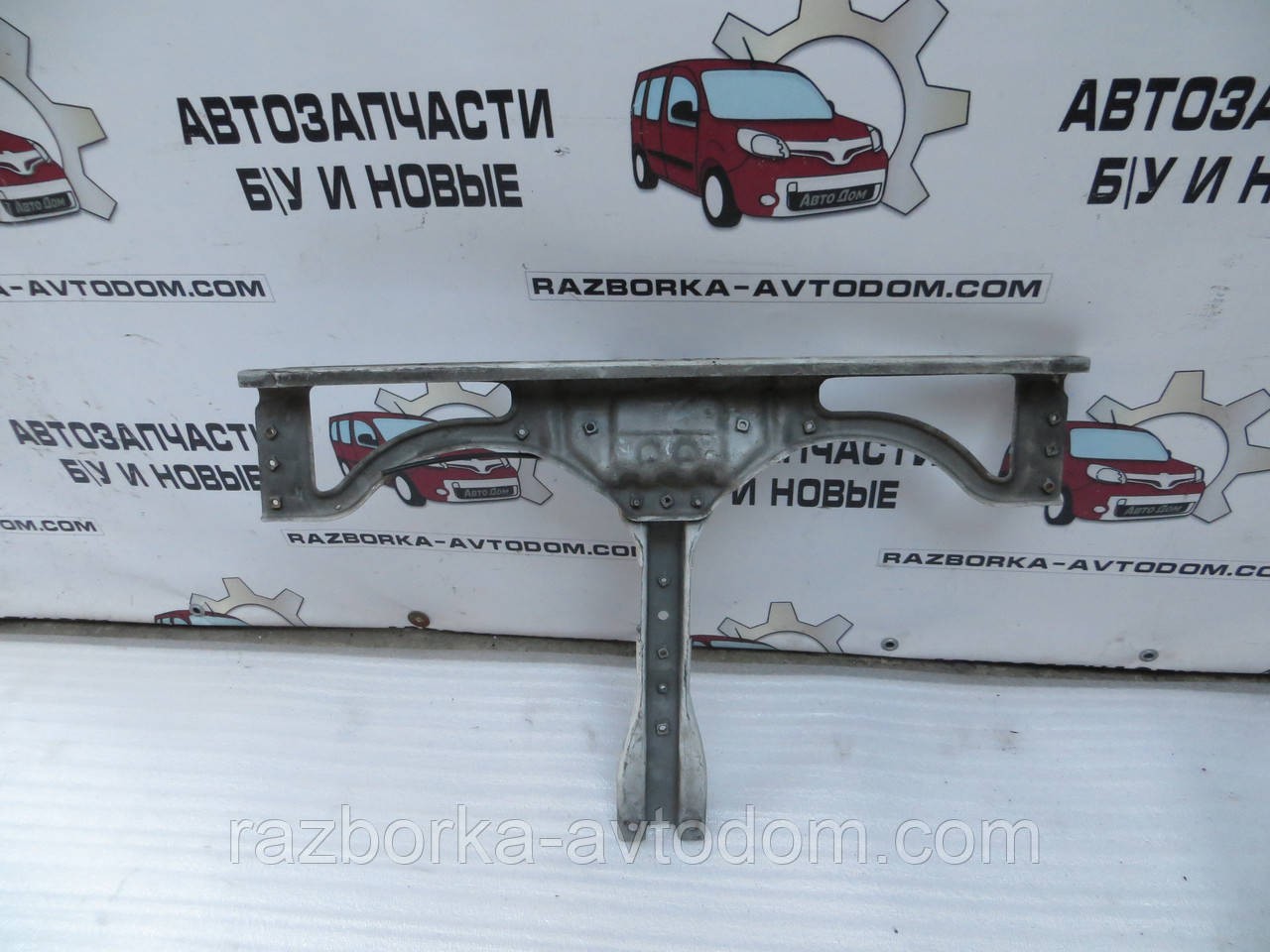 Панель передня (верхня частина) Hyundai H1 (1997-2004)