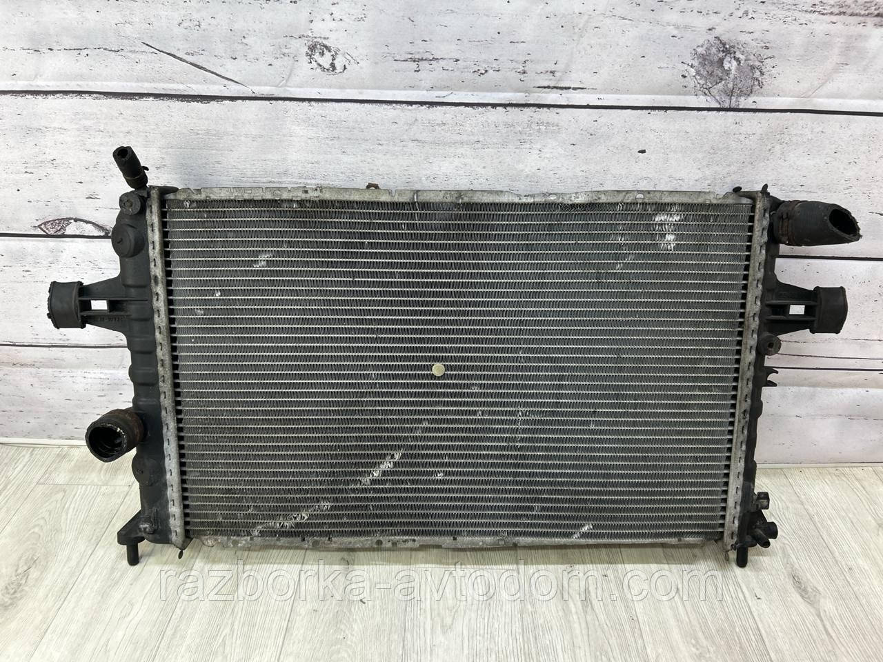 Радіатор Охолодження (основний) 2.0DTI, 2.2DTI Opel Zafira A, Astra G OE:9157937