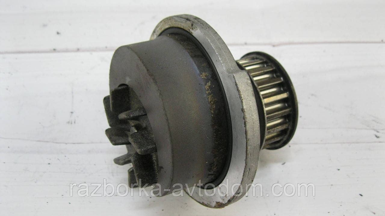 Помпа системи охолодження (водяний насос) Opel Astra G, Combo C, Corsa C, Meriva A OE:9199595, 93182042, 24415 фото 2