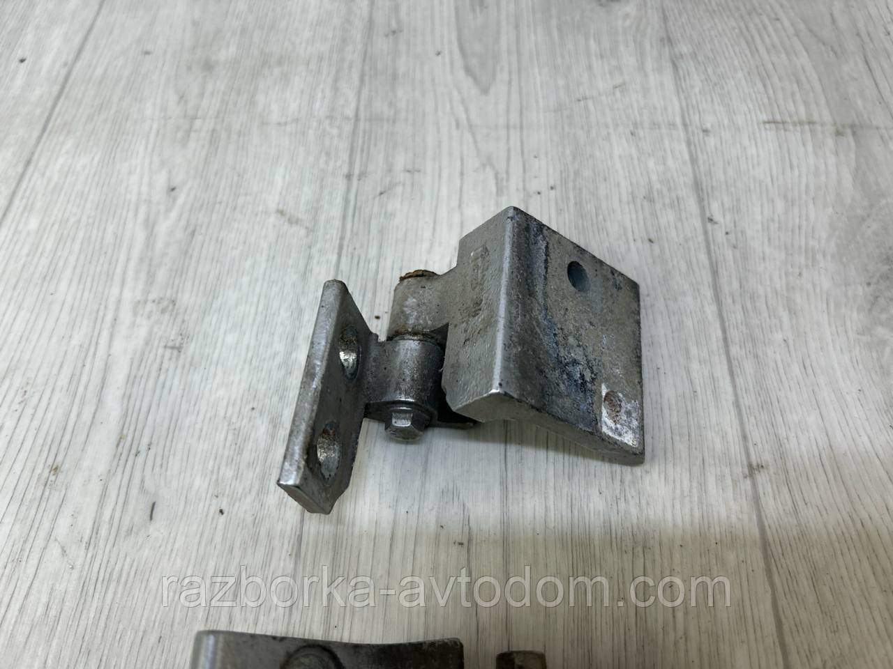 Петлі передніх правих дверей (комплект) верх + низ Citroen Berlingo, Peugeot Partner (03-08) OE:903599, 9035A0 фото 2