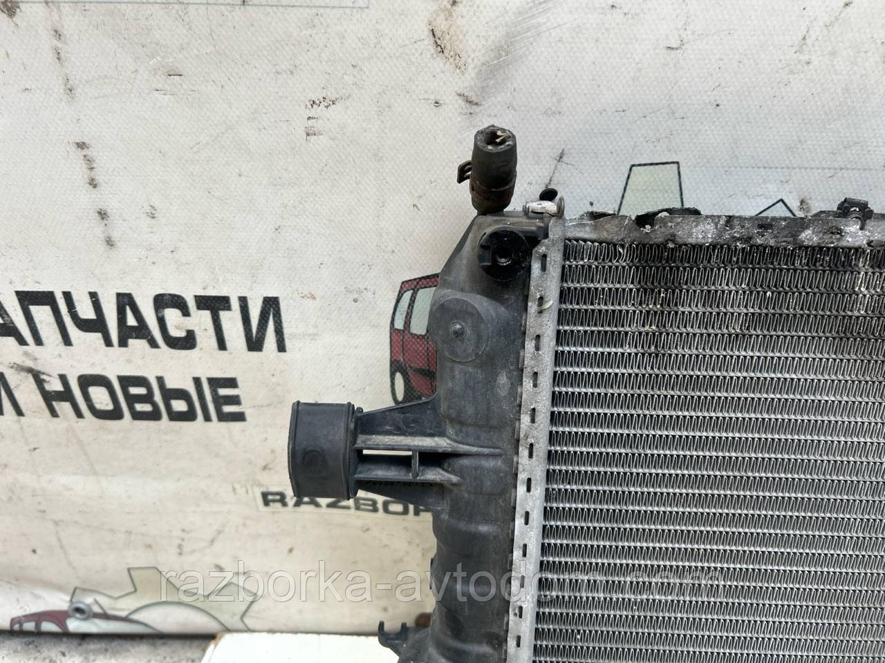 Радіатор охолодження основний Opel Astra G, Zafira A 2.0, 2.2Tdi OE:09157937, Behr. 47250, 47250