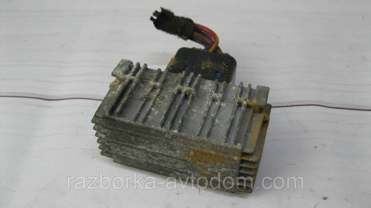Реле свічок накала Opel Zafira B, Agila, Astra H, Corsa C, Combo C, Meriva A, Tigra OE:55353011, 51299014B