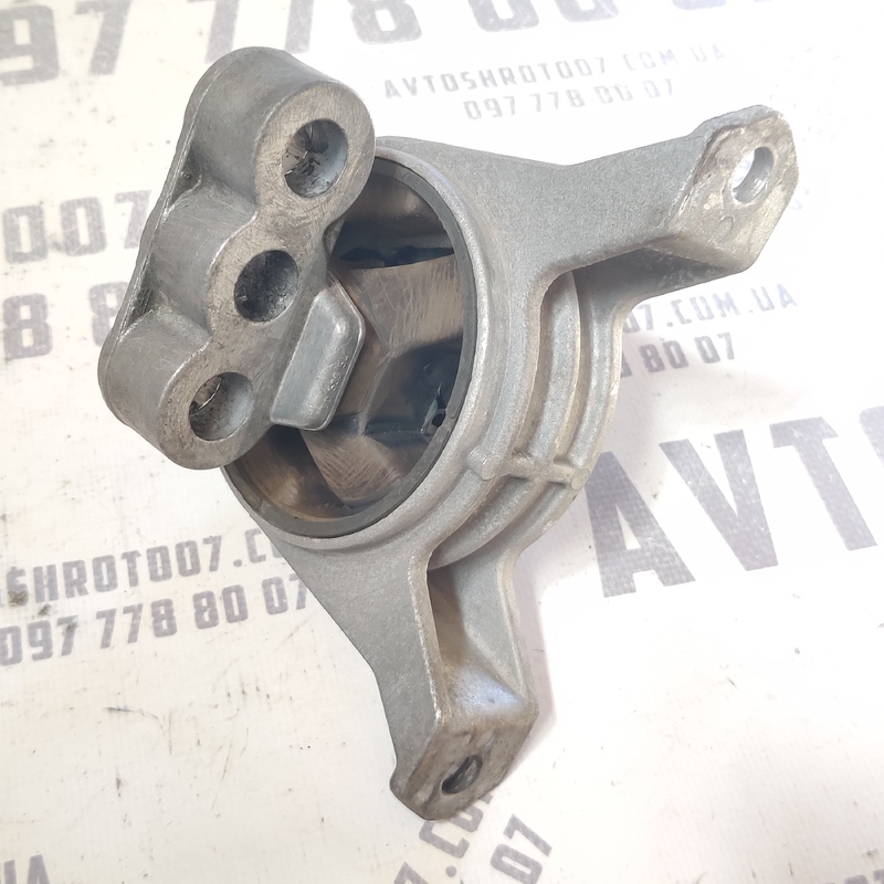 Подушка двигуна права Opel Astra G (97-04) 2.0D 90538547