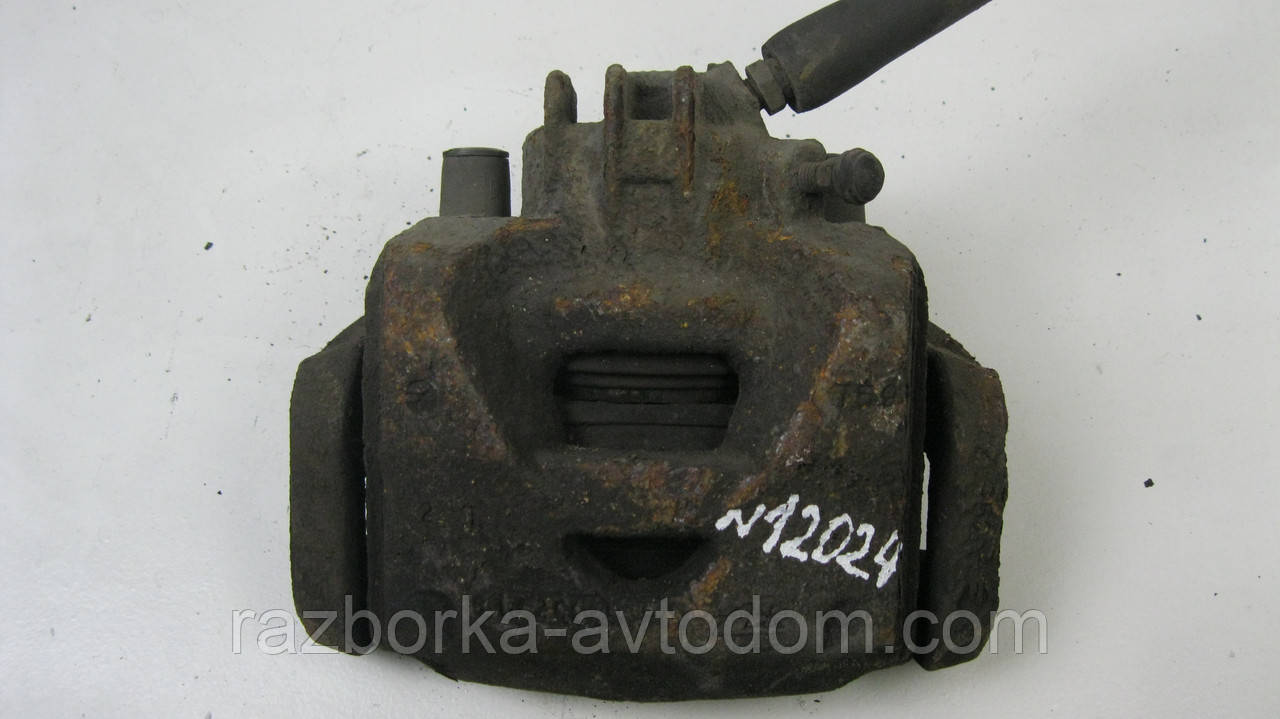 Суппорт передній лівий Citroen C4 Picasso (2006-2013) OE:4400 T4