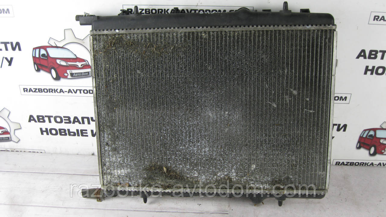 Радіатор охолодження двигуна Citroen C4 (2004-2011), Peugeot 307 (2001-2005) 1.6/ 2.0i OE:9637040680