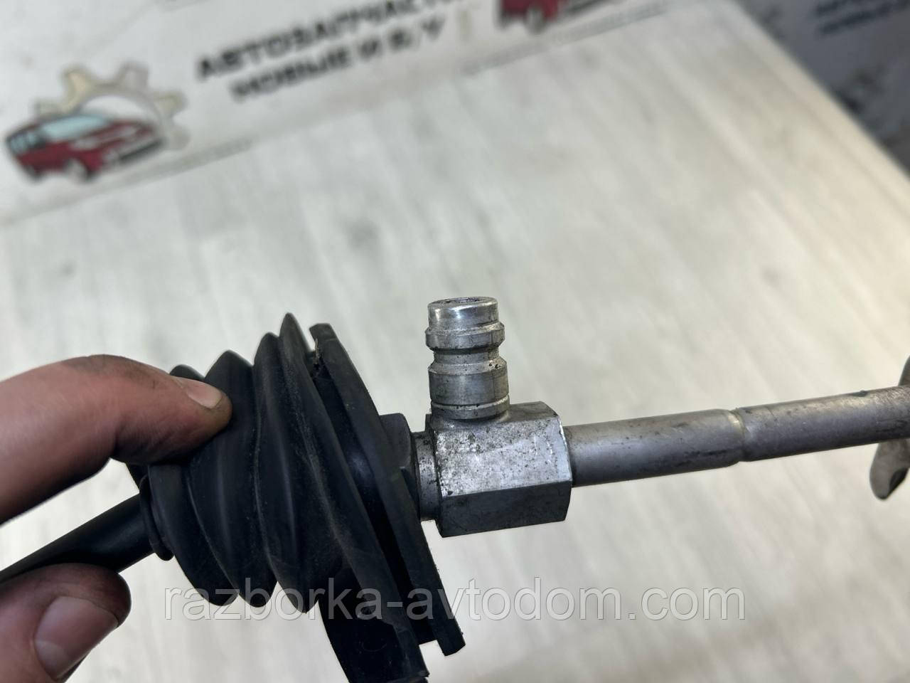 Трубка кондиціонера, 1,9TD, 2.0TD Skoda Superb 1 OE:3B1260710A ДЕФЕКТ: тріщина на вельцовці