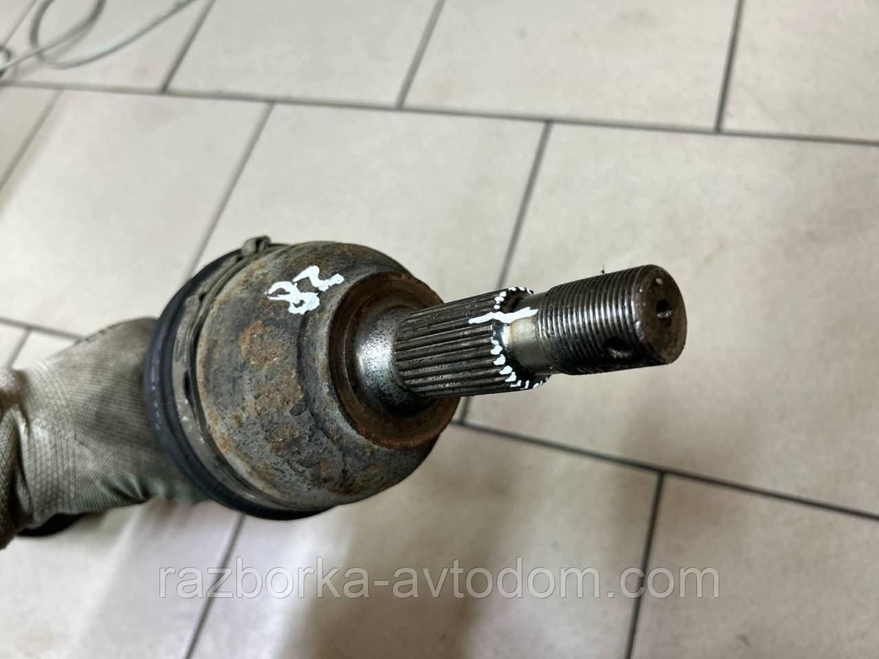 Напівось передня ліва (привод) (28/37) 2.0HDI, 1.6HDI, 1.6i, Peugeot 407 (04-11), 508, EXPERT, RCZ, Fiat Scudo (07-) OE:3272GL,