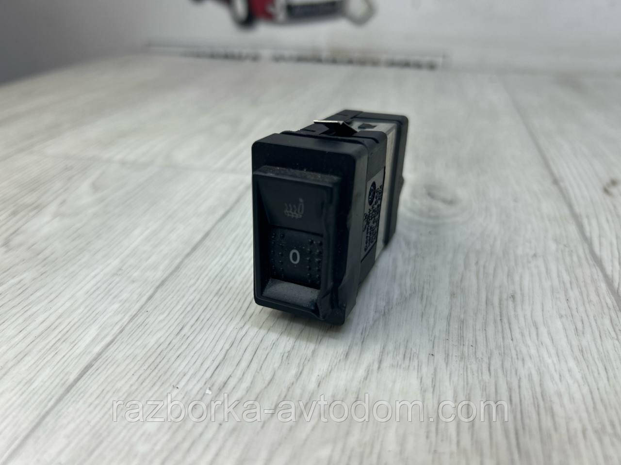 Кнопка підігрівання сидіння SKODA Superb 1 (02-08) OE:3u0963563