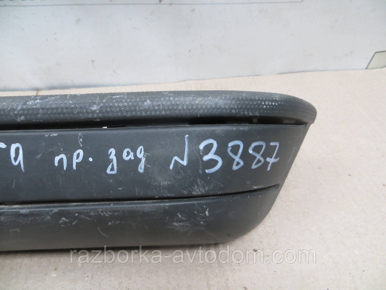 Ручка Alfa Romeo 33 83-95 задня права внутр OEM 1124088