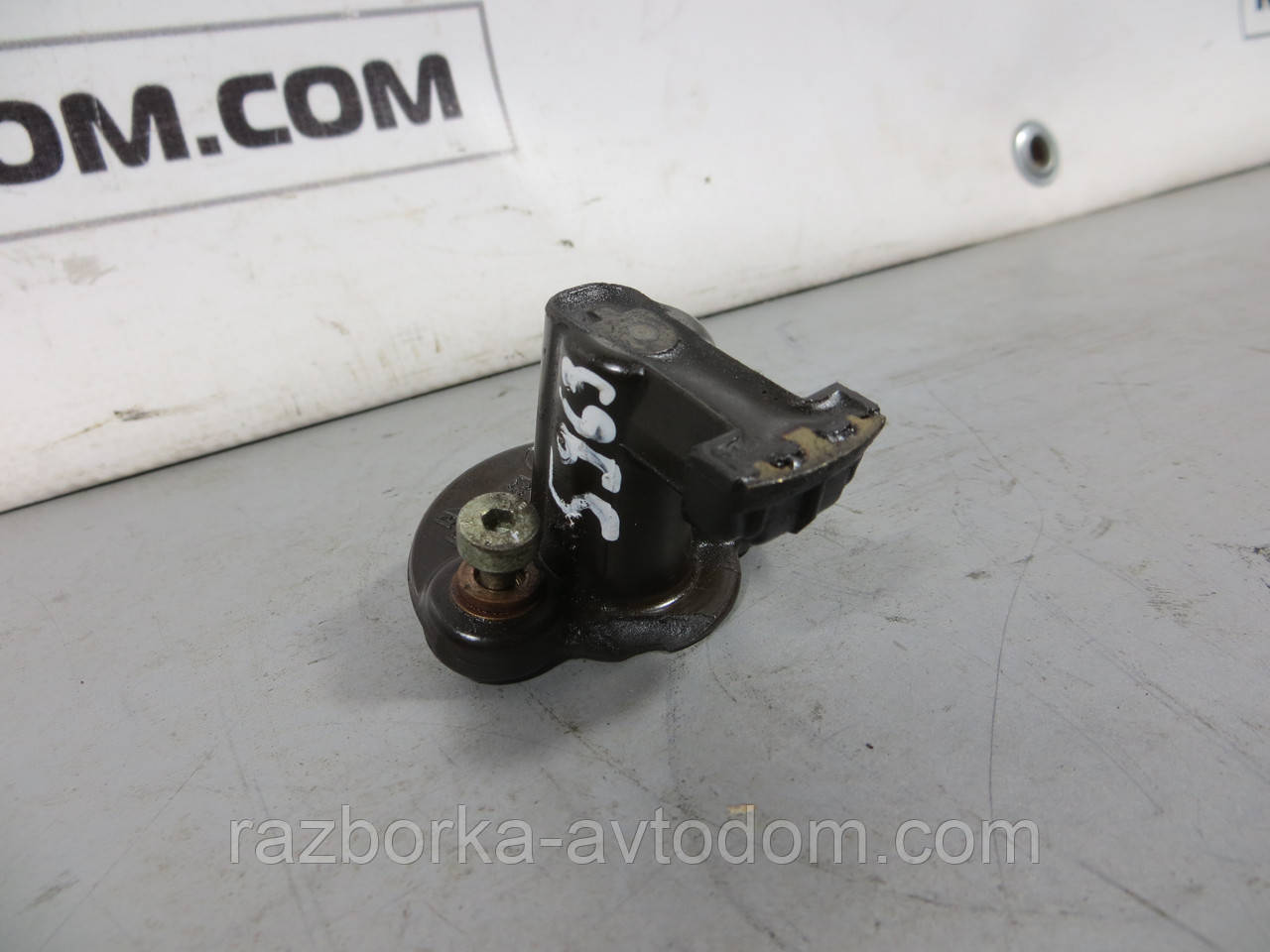 Бігунок розподілювача запалювання Opel Ascona, Kadett, Calibra ОЕ:1234332381