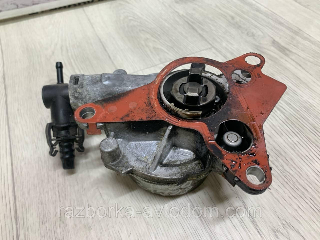 Вакуумний насос Renault Megane,Scenic III , Megane 3 , Trafic 3 1.6 DCI (09-16) OE:146503760R