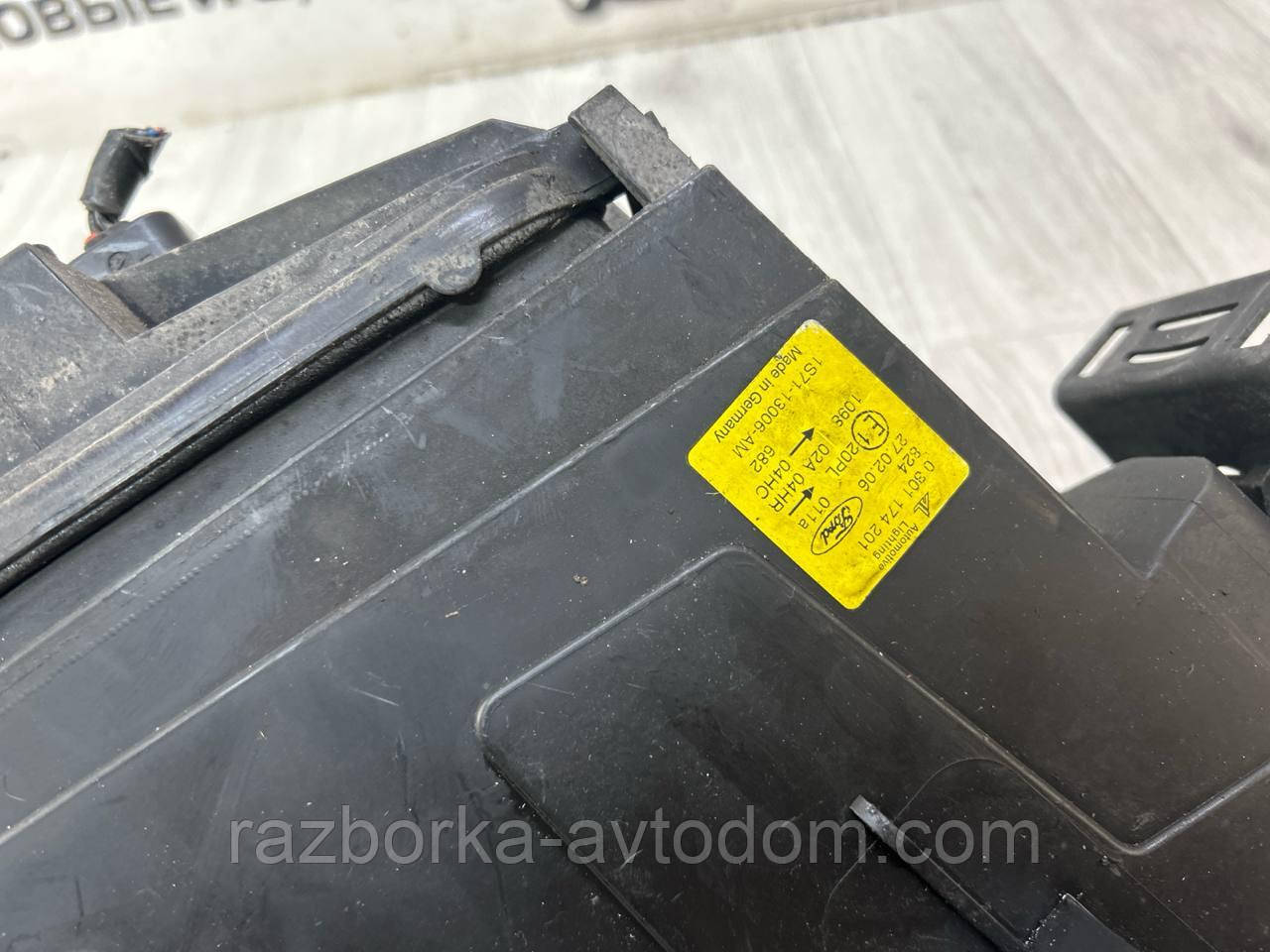 Фара передня ліва FORD Mondeo MK3 (00-07) OE:1s7113006AM