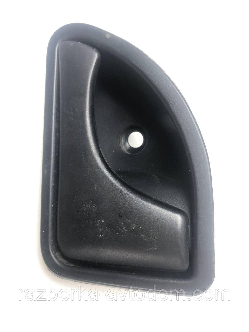 Ручка внутрішня передня права Renault Kangoo (97-08) OE: 8200259377