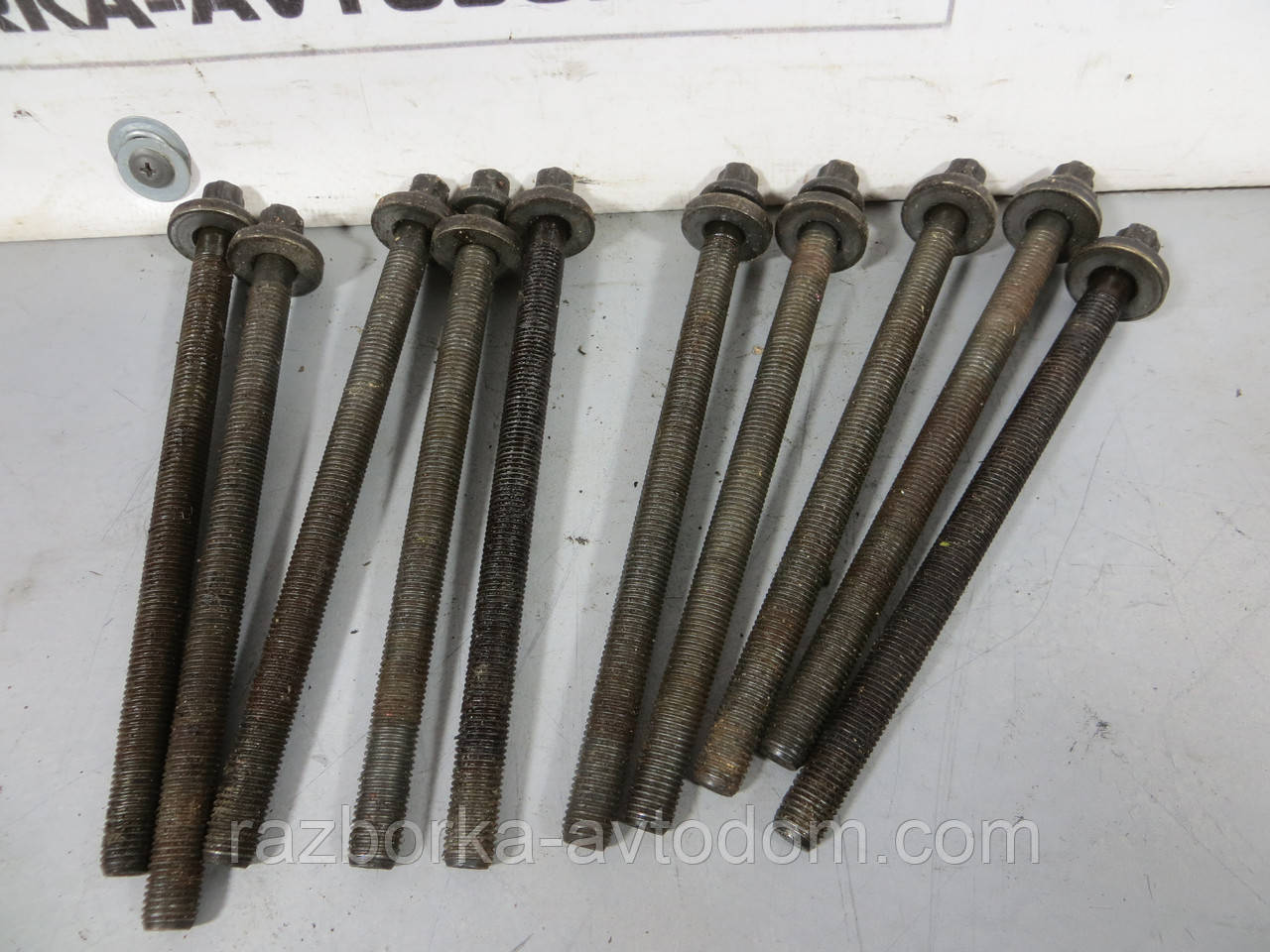 Болти головки циліндра Opel Astra H, G, Zafira B, Vectra C, Corsa B 1,6 ОЕ: 71739839