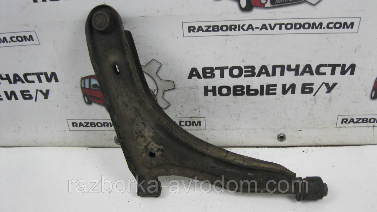 Важіль передньої підвіски нижній лівий Nissan Micra K10 (1982-1992) OE:5450121B00