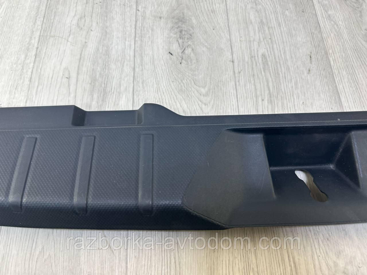 Накладка пластикова багажника subaru outback (2020-2023) OE:95073an00a