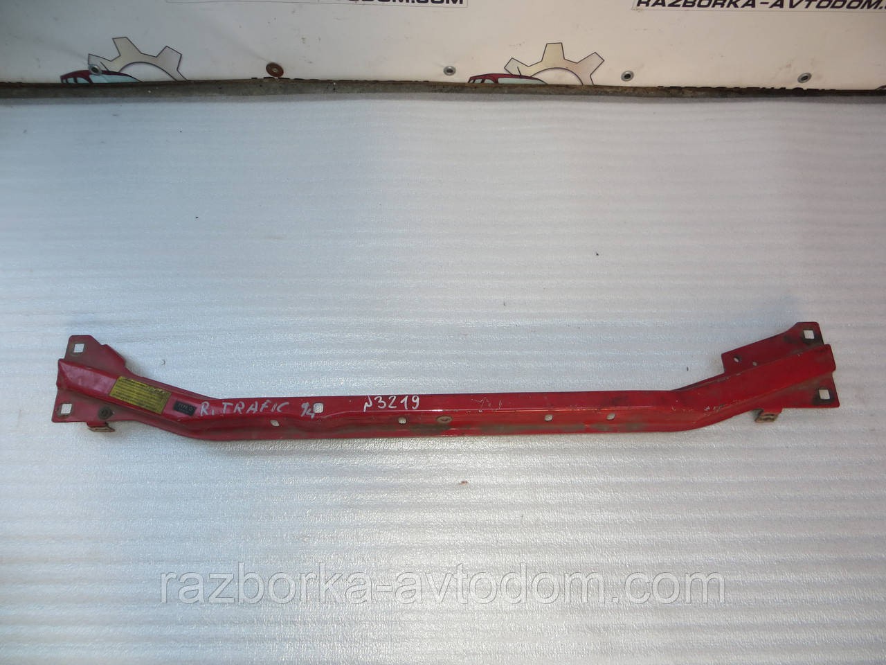 Панель передня верхня Renault Trafic (1994-2000) OE:7700835728