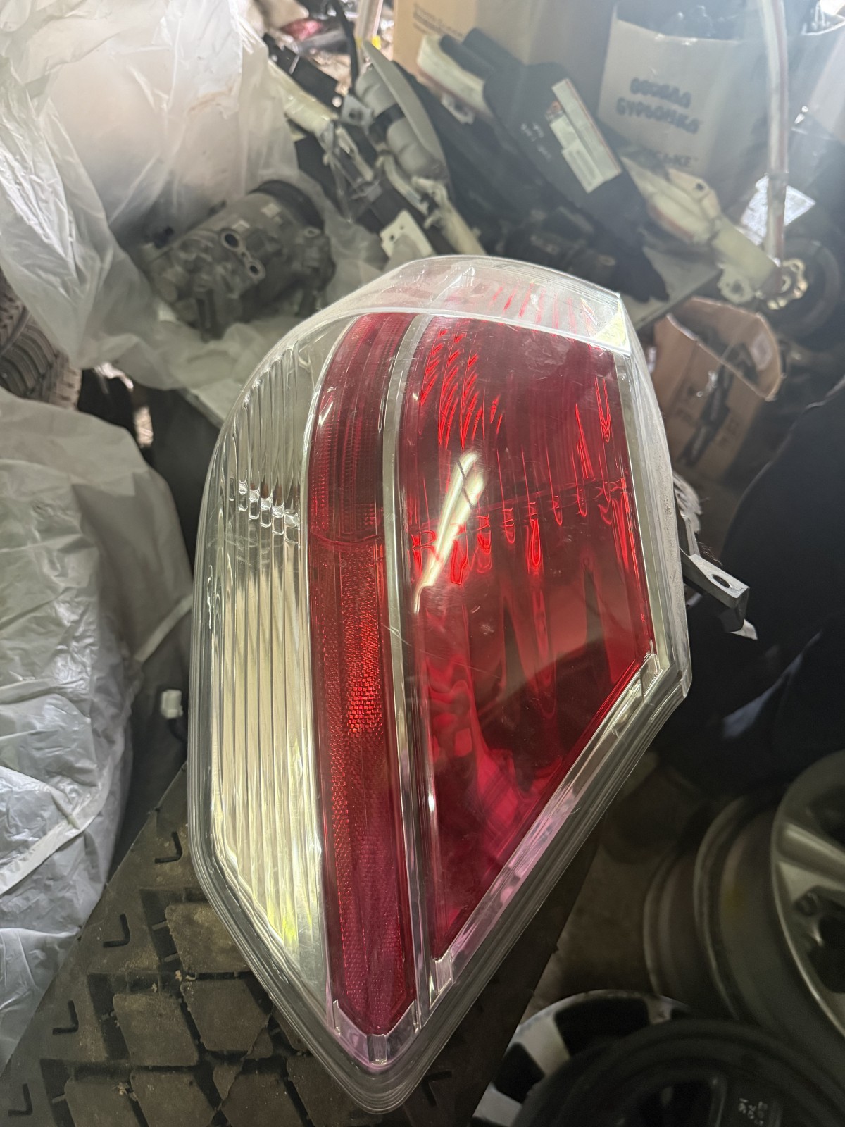 Ліхтар задній Nissan Rogue
