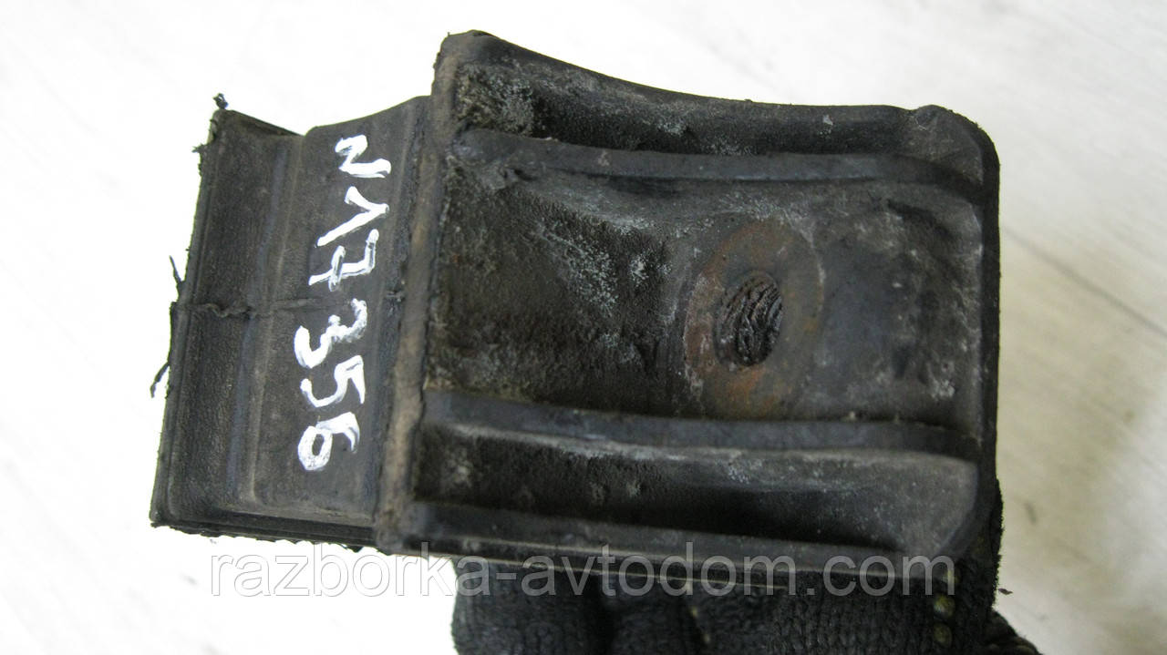 Подушка двигуна Mercedes Sprinter (1995-2000) OE: A9012412513