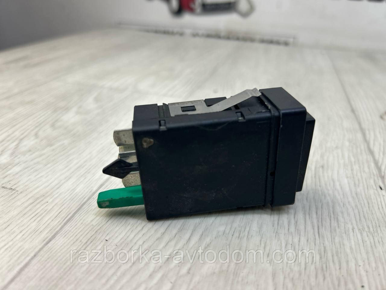 Кнопка підігрівання сидіння SKODA Superb 1 (02-08) OE:3u0963563