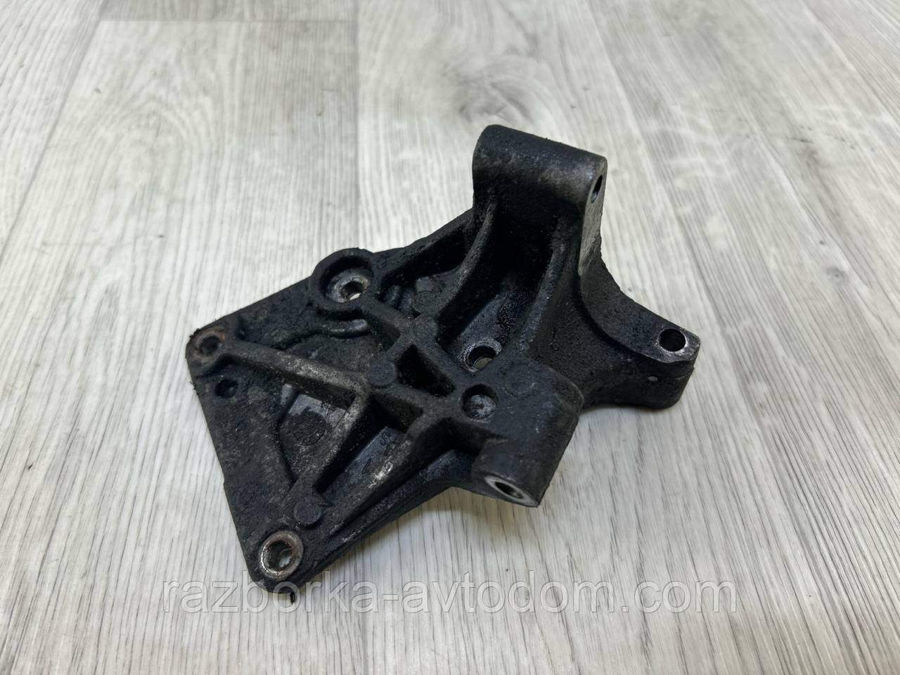 Кронштейн/ Кріплення Дросельної заслінки 1.6HDI Peugeot 308, Citroen C3 Picasso, Citroen C4, Peugeot 207, Berlingo (08-) фото 2