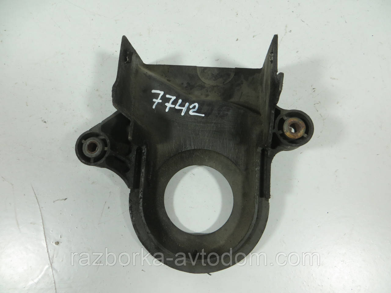 Захист ременя ГРМ нижня 1.4 FORD FIESTA (1990-1995) ОЕ: 86SM6C069AA