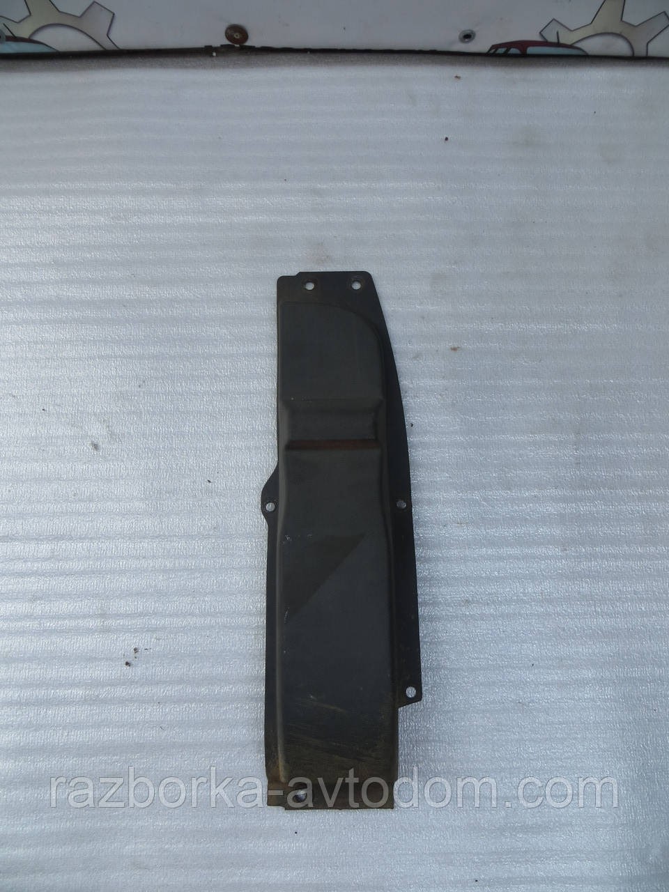 Накладка кузова передня права зовнішня Iveco Daily E3 (2000-2005) OE:500344632