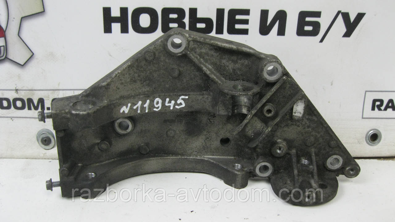 Кронштейн генератора Citroen C4 Picasso, C5, Jumpy, Peugeot 307, 807, Expert, Fiat Scudo OE:5706 J5