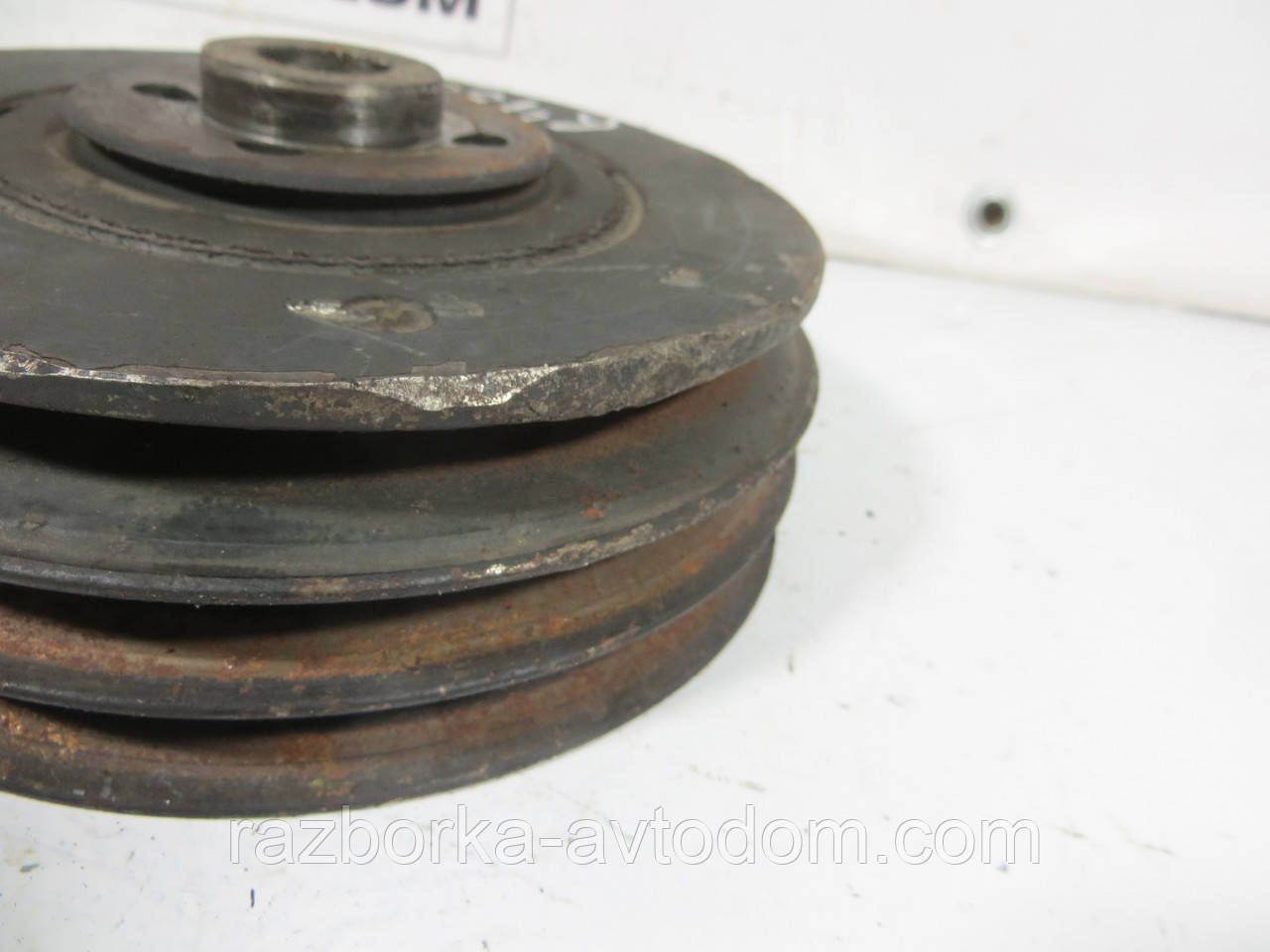 Шків колінвала клинової 2.4D VW LT28-35 (1975-1996) ОЕ: 072105251c