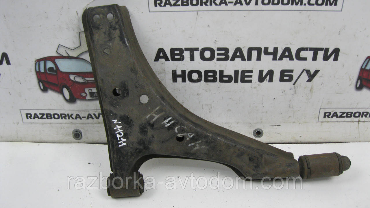 Важіль передньої підвіски нижній лівий Nissan Sunny B11 (1982-1986) OE:5450304A00