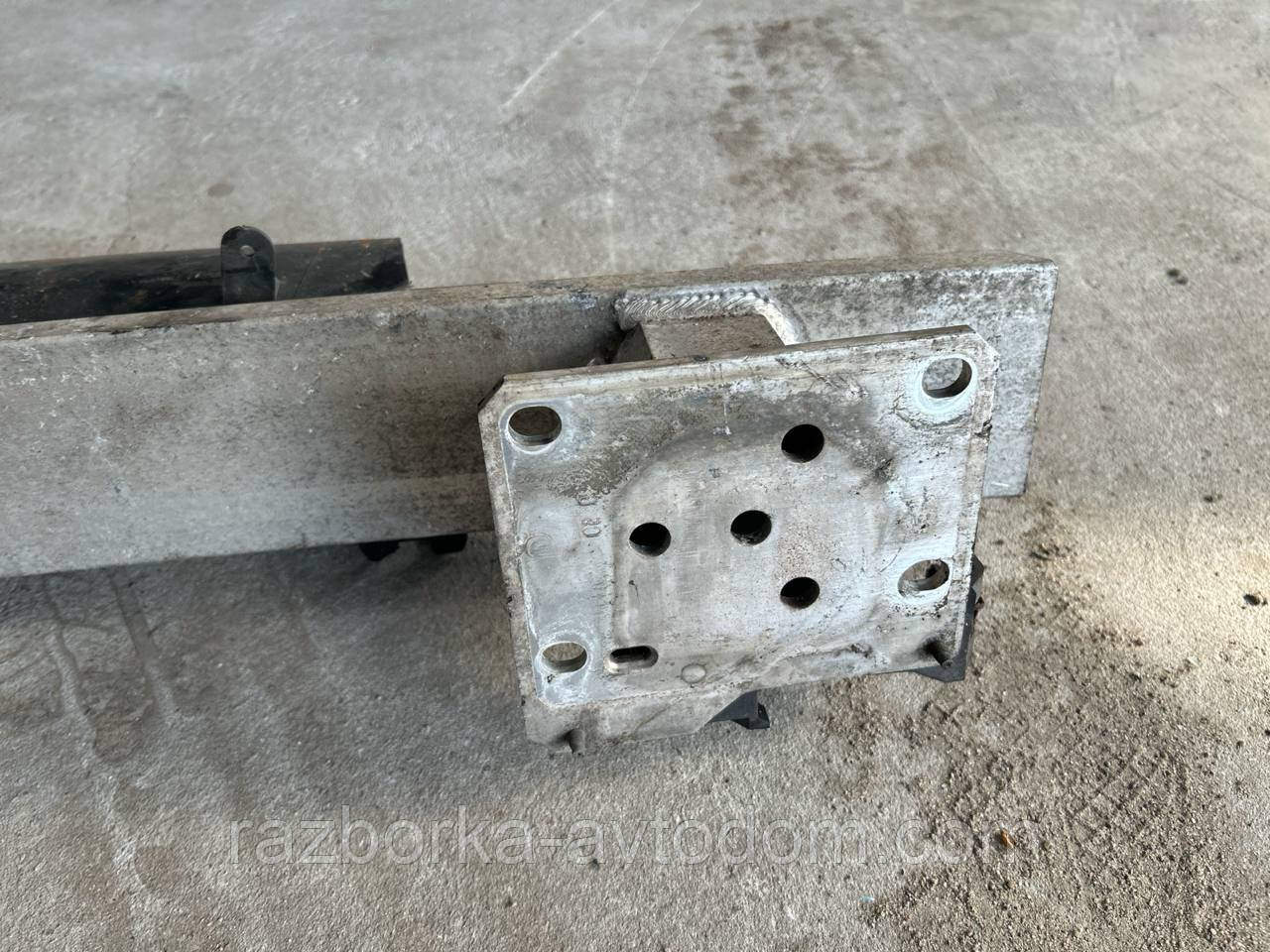 Підсилювач бампера переднього Citroen C4 (04-10) OE:9651794280