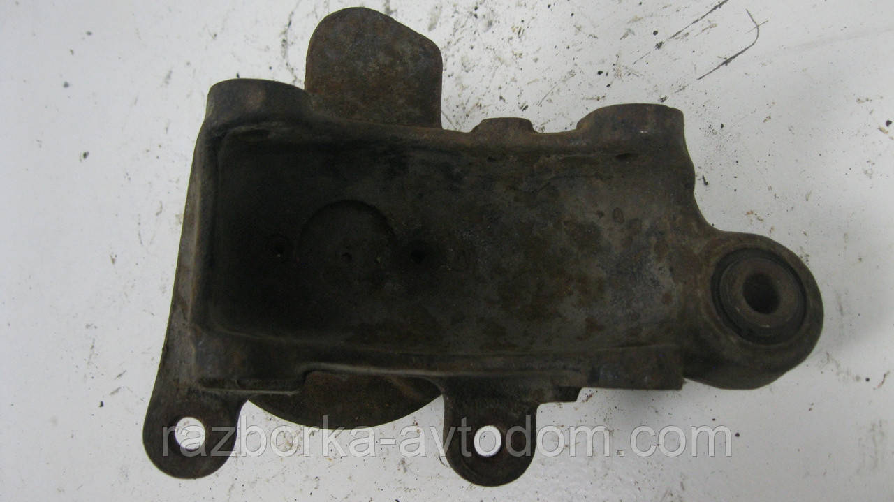 Поворотний кулак/ступочка задній правий Fiat Croma (1986-1996) OE:82437451 ДЕФЕКТ