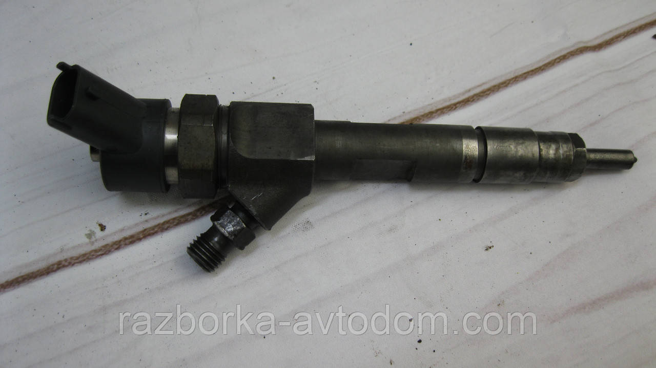 Форсунка дизель Renault Megane 2 (03-09), Laguna 2 (00-07), Trafic (00-10) 1.9CDI OE:8200100272, 0445110110