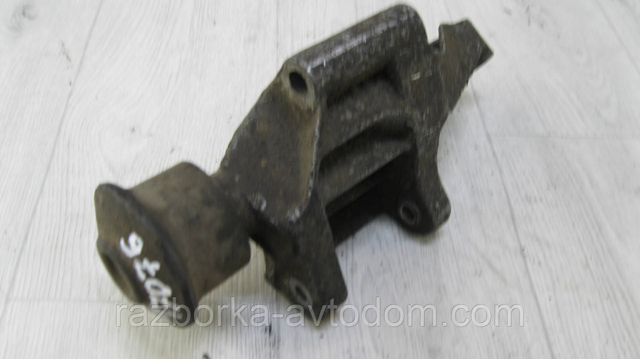 Кронштейн двигуна Audi 100 C3 (1982-1991) OE: 035903143D фото 2