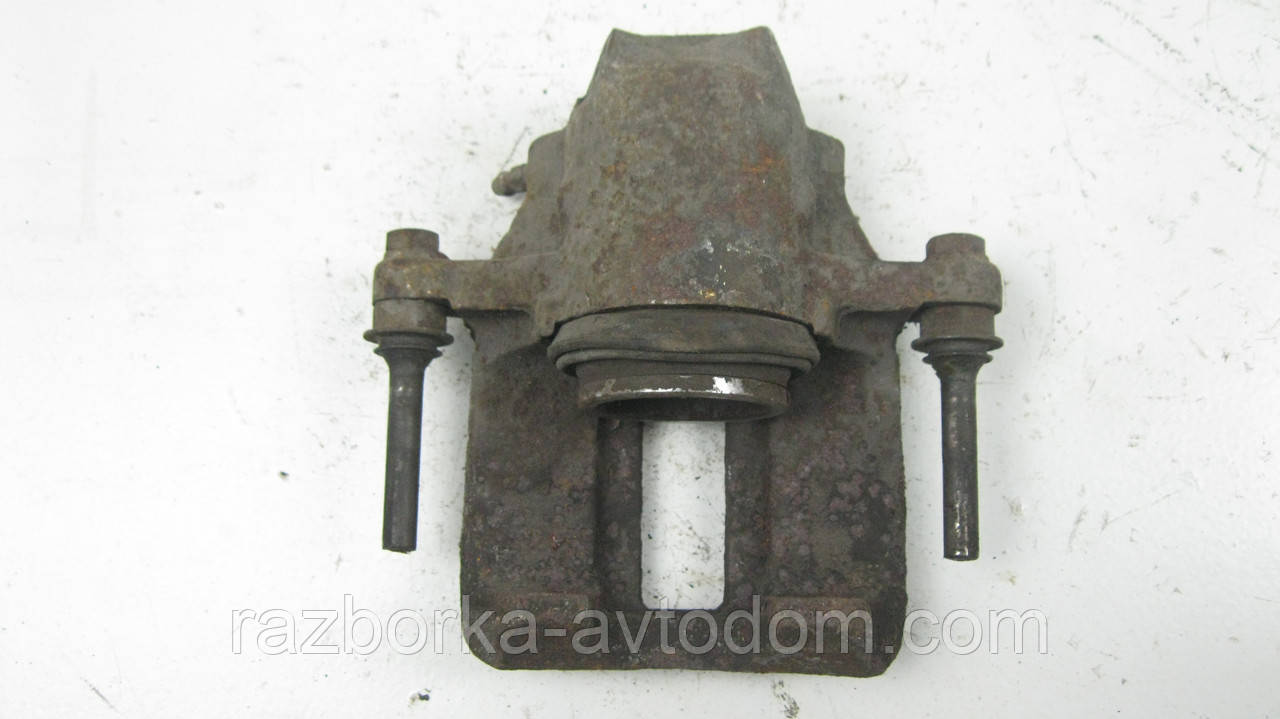 Суппорт передній правий Volvo 340/360 (1975-1991) OE:3287424