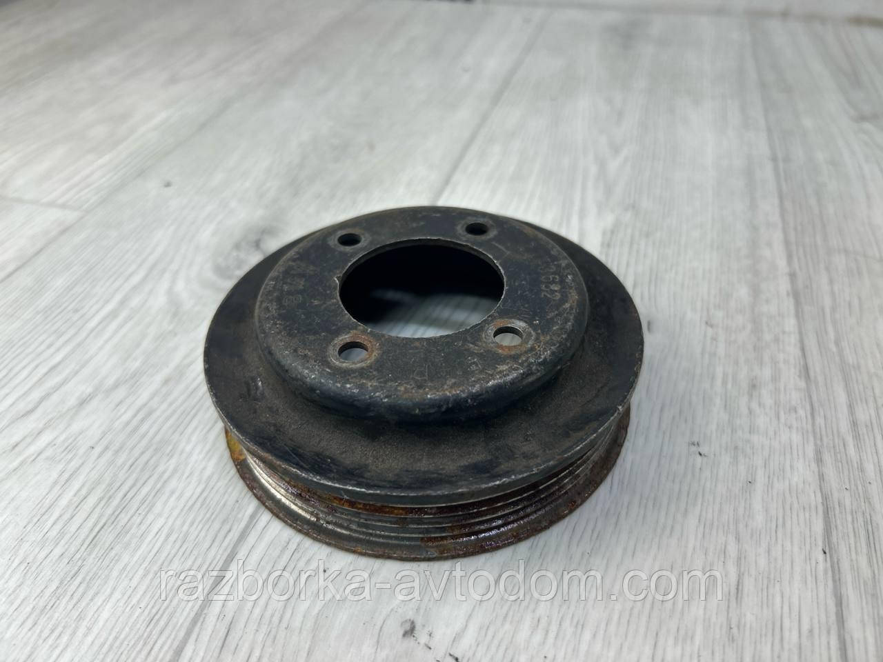 Шків помпи (5 струмків) BMW е39 м51 OE:2243682