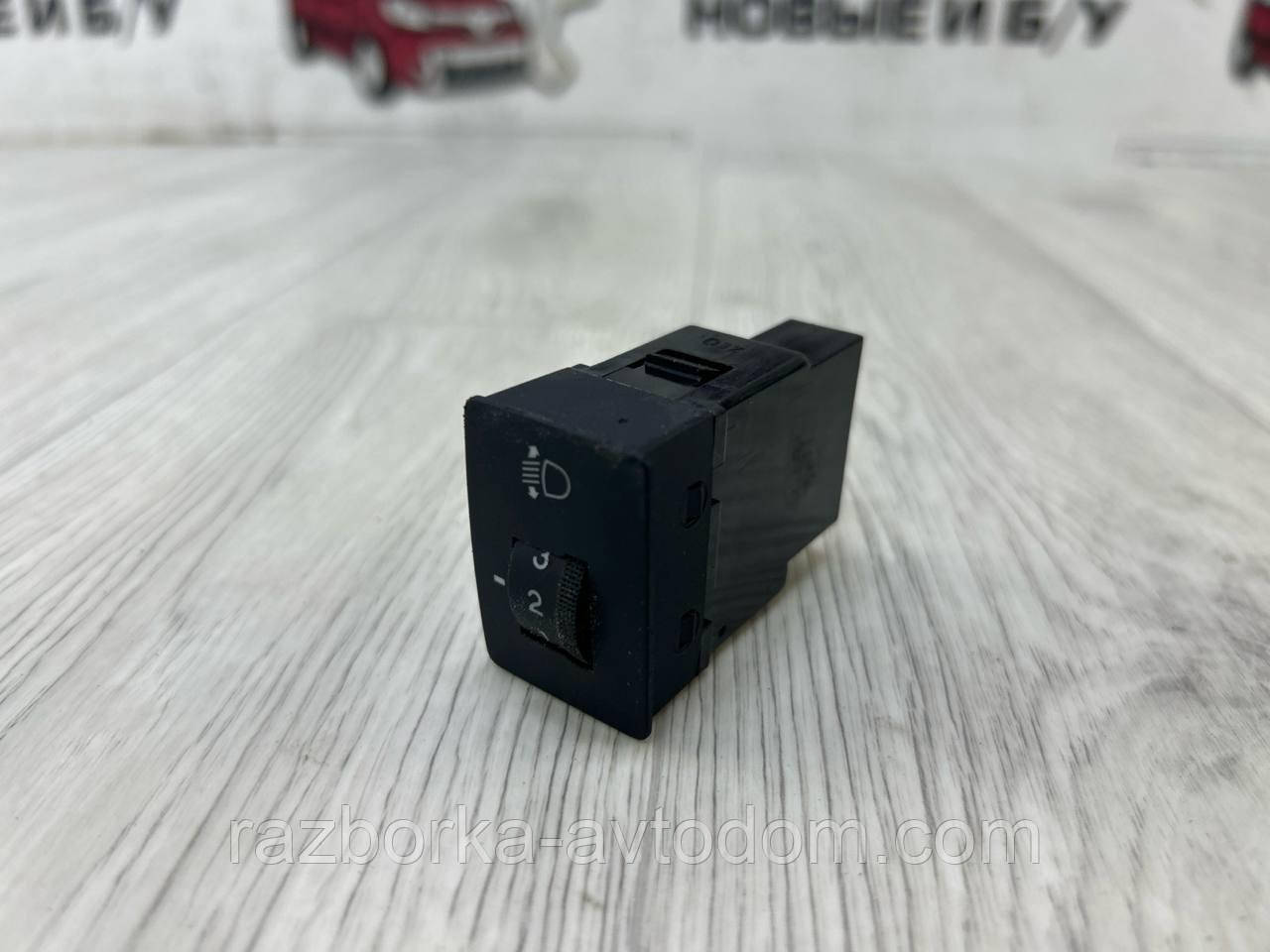 Кнопка регулювання положення фар, висоти Hyundai Getz (02-05) OE:933701C000BJ