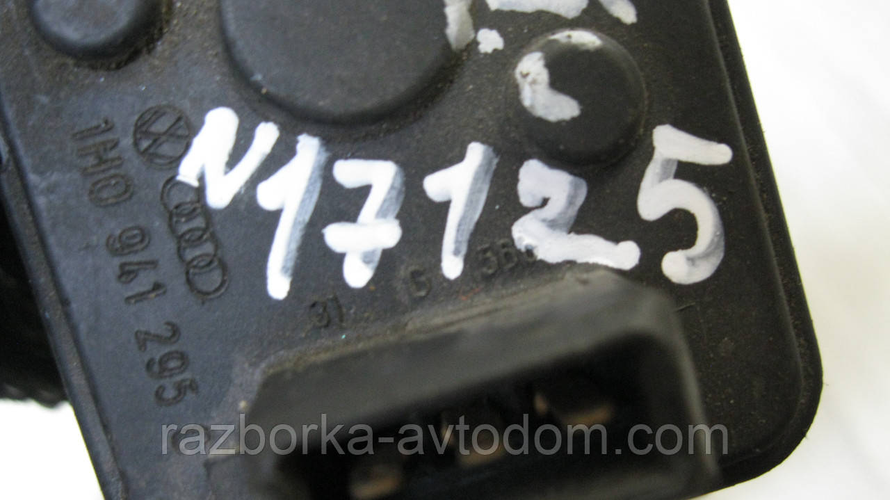 Коректор світла фар VW Golf 3 (1991-1998), Audi A6 C4 (1994-1998) OE: 1H0941295C
