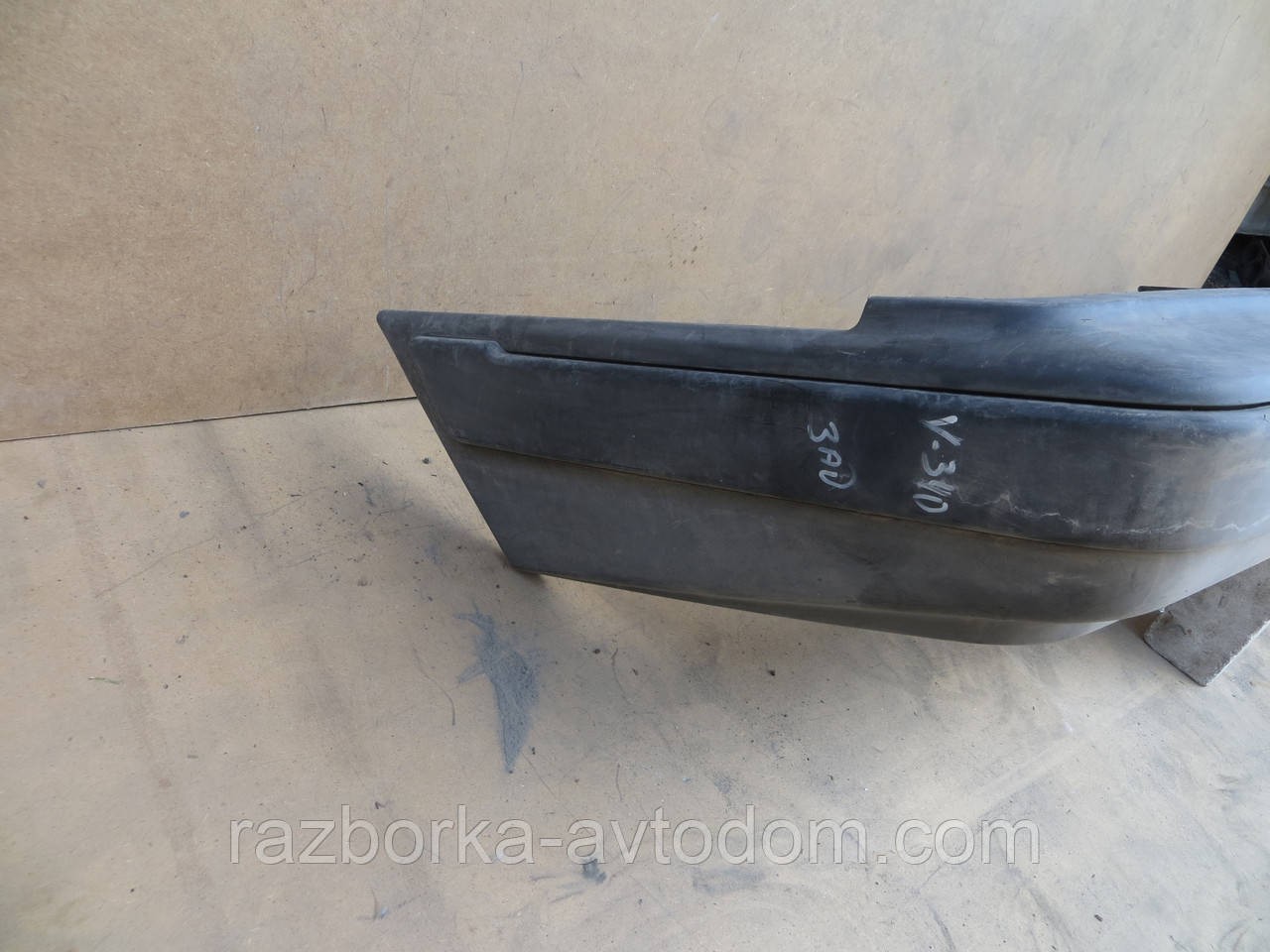Бампер задній седан Volvo 340/360 (1982-) 20723484660