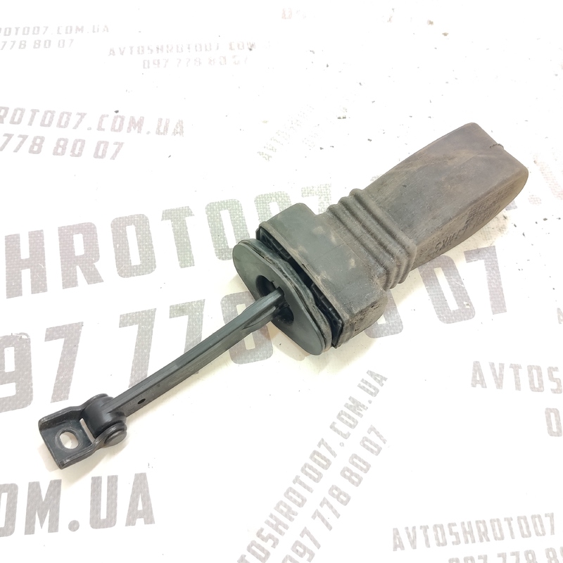 Обмежувач дверей Audi A4 B8 (07-15) 2.0 дизель задній