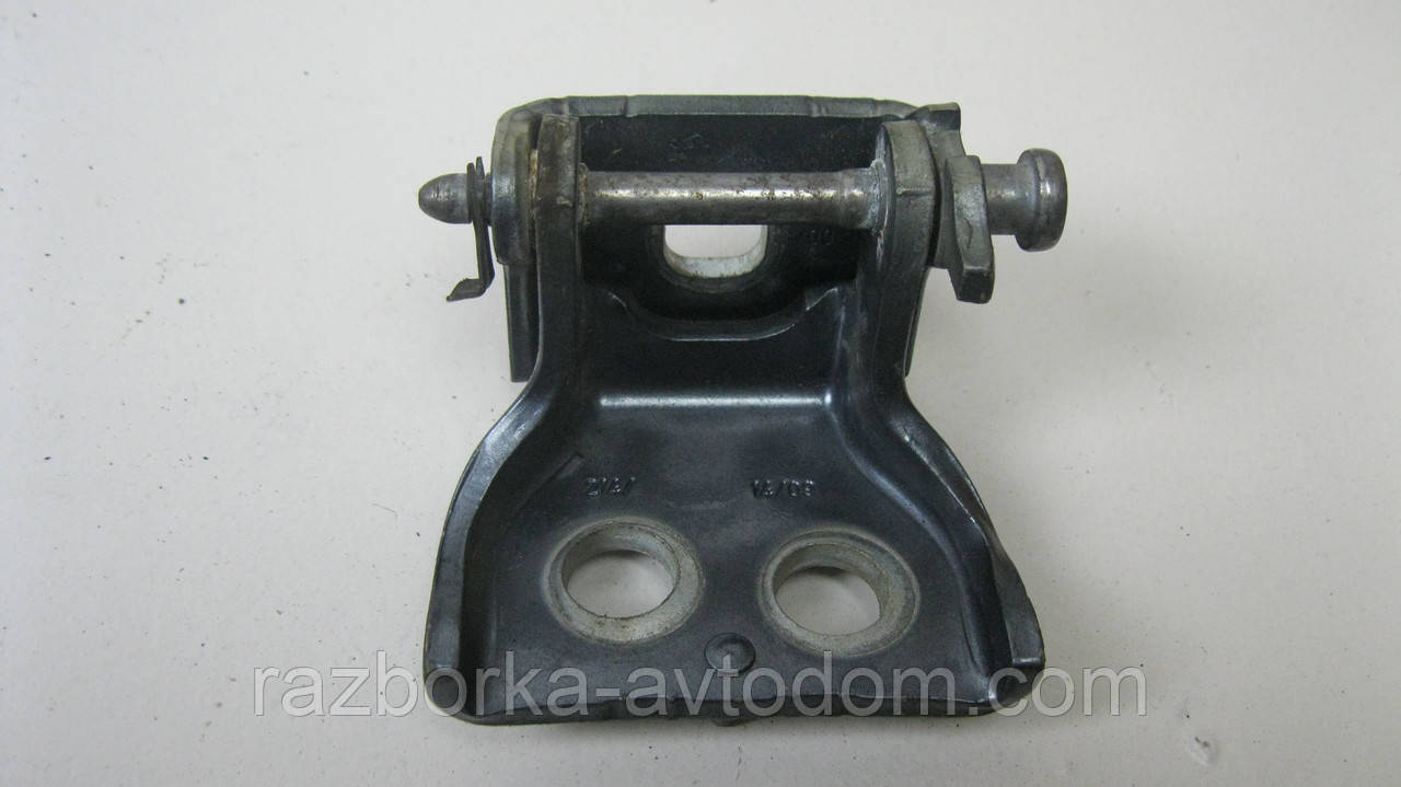 Петля передньої/задніх правих дверей нижня Citroen C4 Picasso (2006-2013) OE:9035V2