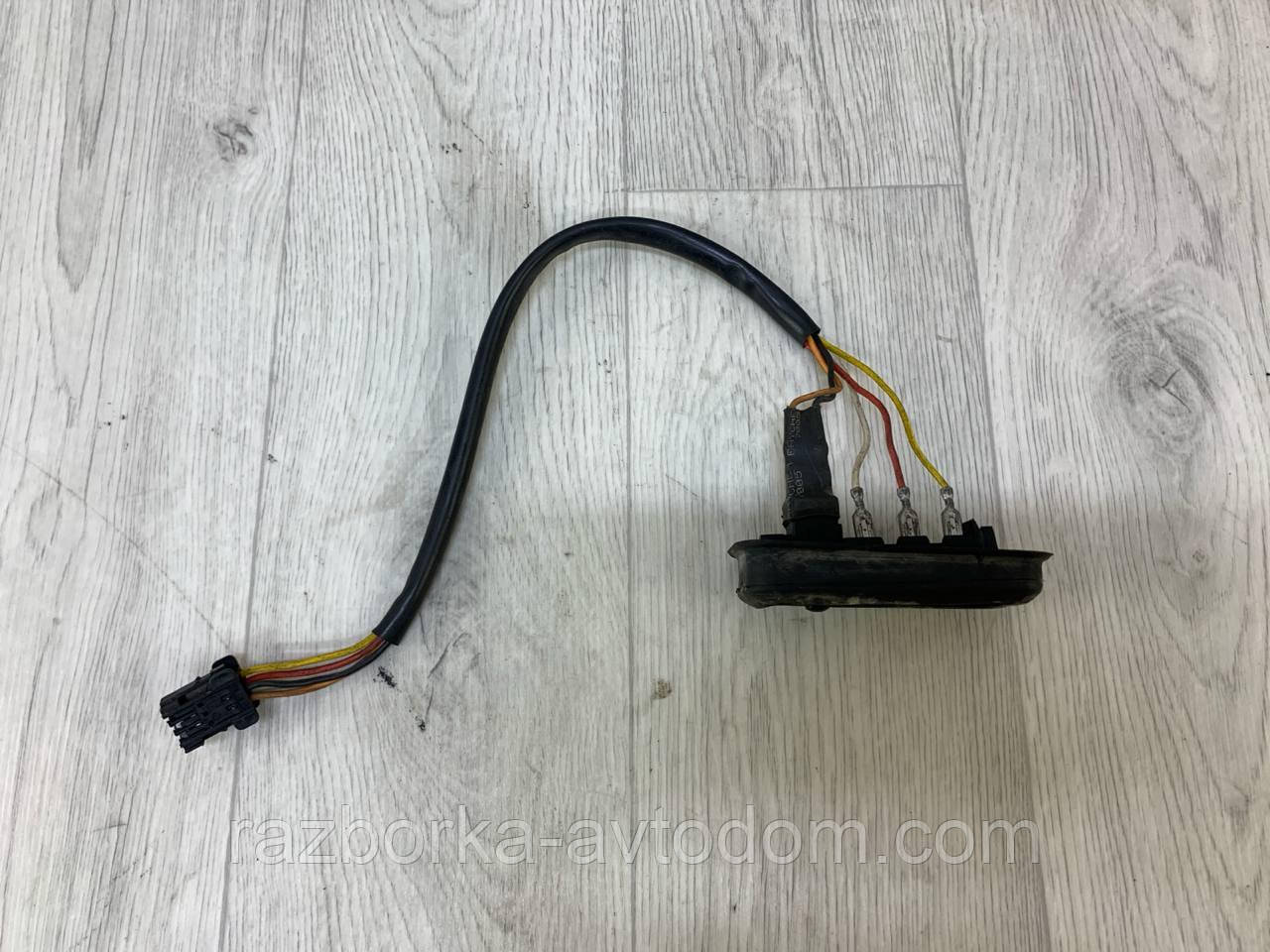Контакти бічних лівих зсувних дверей Renault Kangoo (1997-2007) OE: 7700315233 фото 2