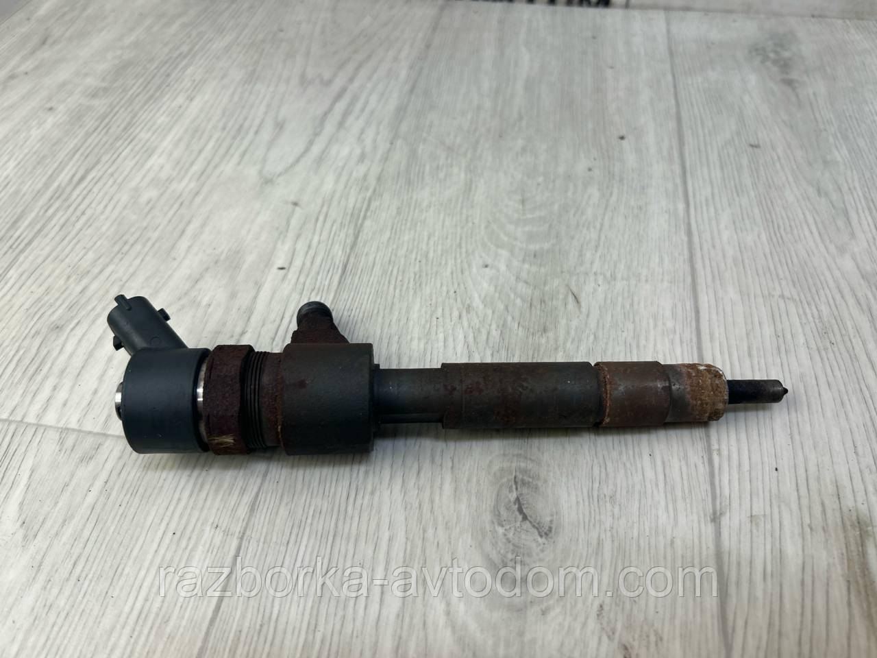 Форсунка дизельна BOSCH 1,9CDTI Opel Zafira B (05-), Astra H, Vectra C, Fiat Doblo OE:0445110276