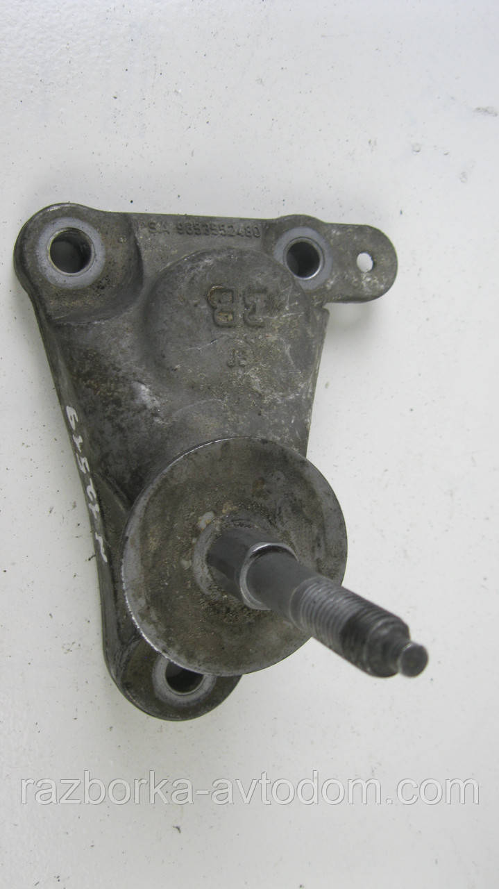 Кронштейн кріплення КПП Citroen C4 Picasso (2006-2013) OE:9653552480